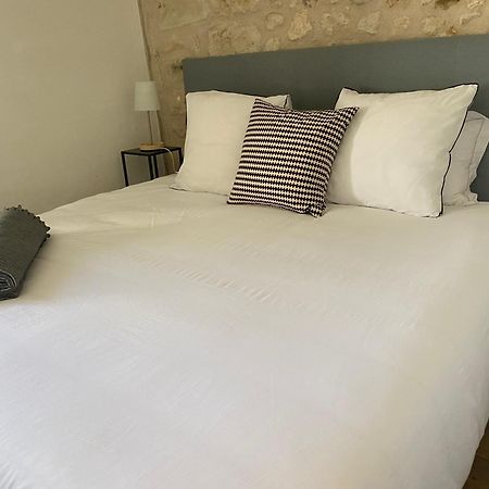Grange Bleuet Panzió Aubeterre-sur-Dronne Kültér fotó