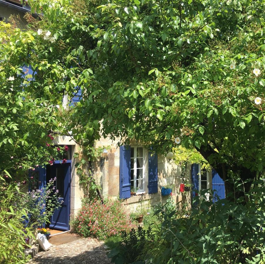 Grange Bleuet Panzió Aubeterre-sur-Dronne Kültér fotó